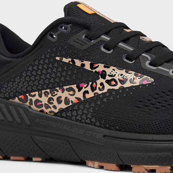 WOMEN'S BROOKS ADRENALINE
GTS 22 RUNNING SHOES - Picture 3 of 6